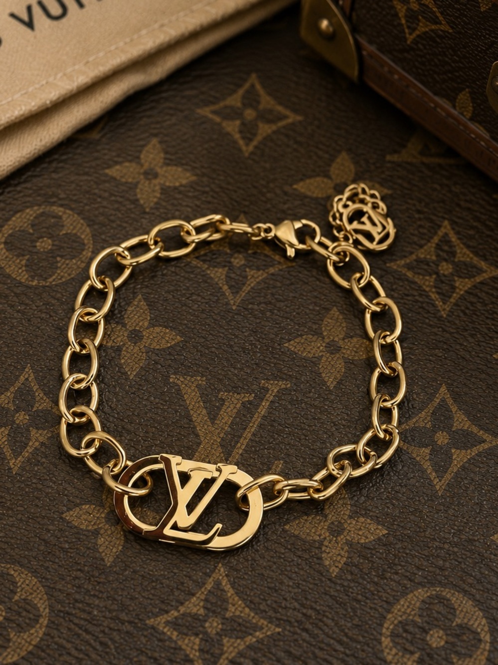 Gold LV Link Chain Bracelet
